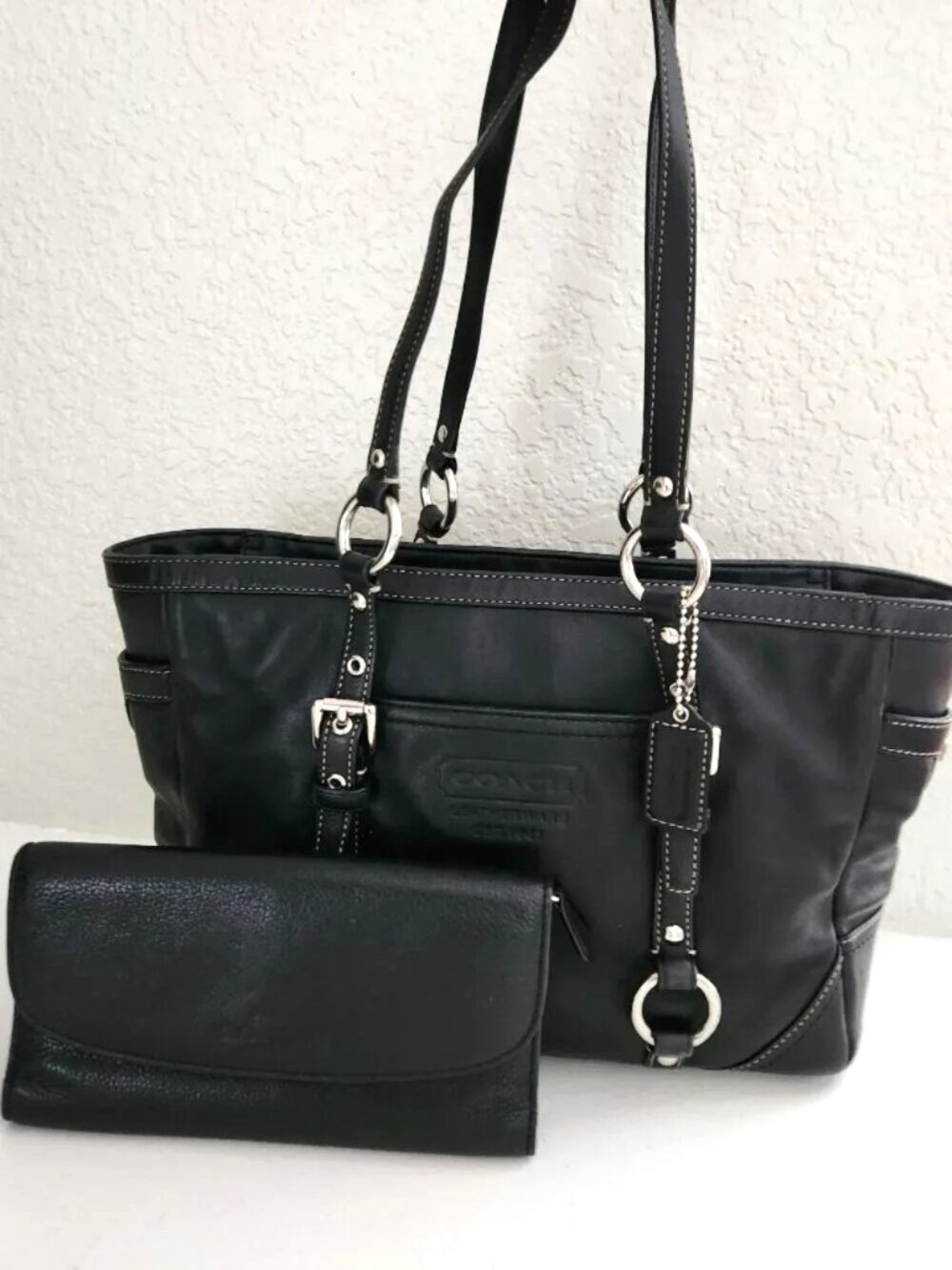 Euc Coach Gallery Black Leather w/Wallet Shoulder Bag Purse